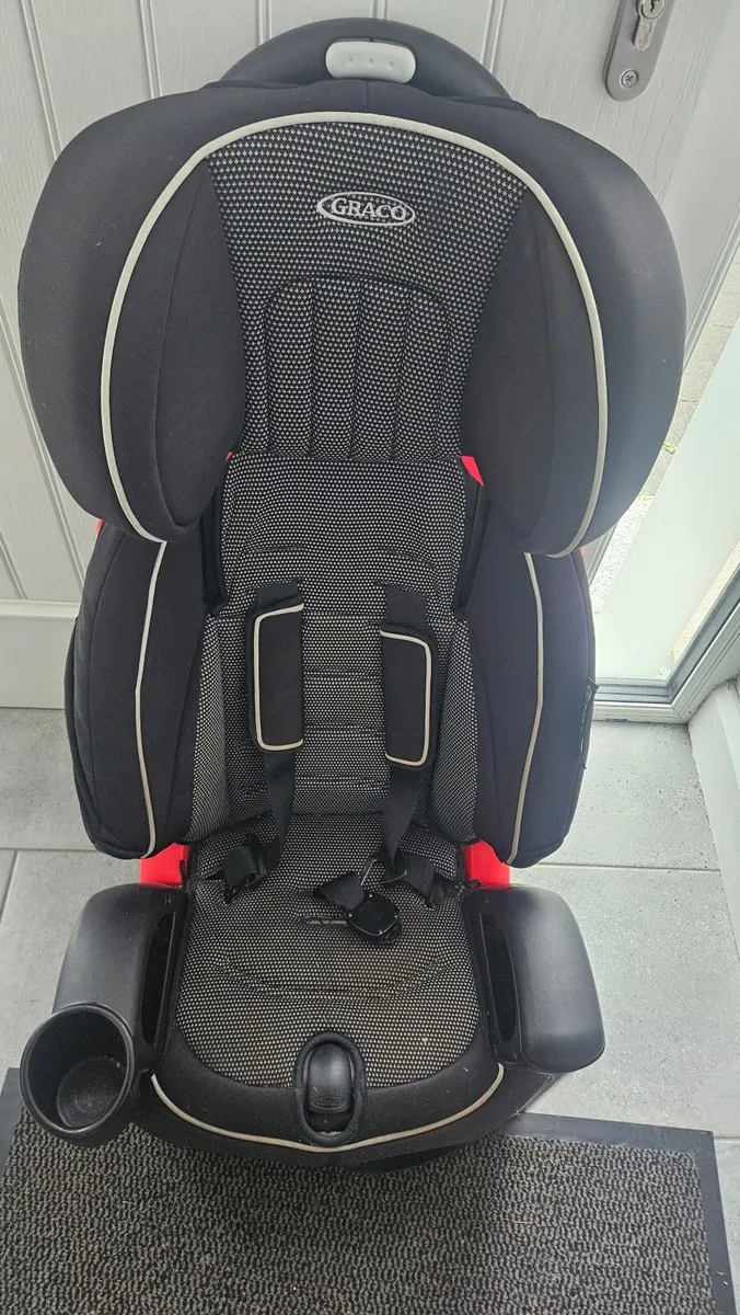 Car Seat - Image 2
