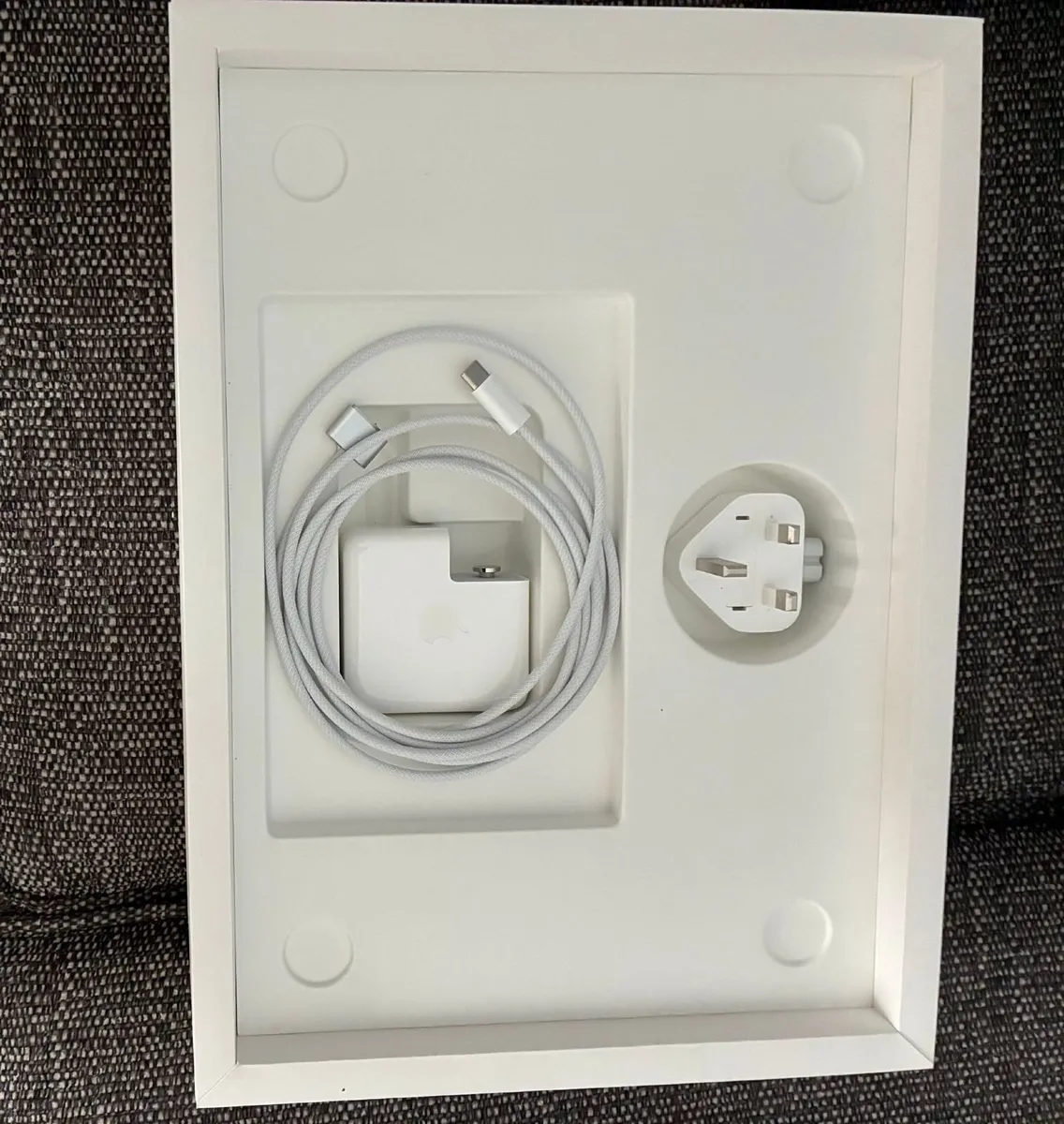 Apple MacBook Pro 14" M4 (2024) — 16GB/512GB - Image 2