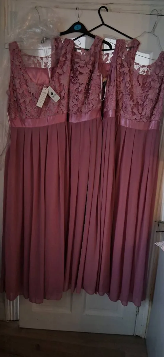 Ladies dresses - Image 3