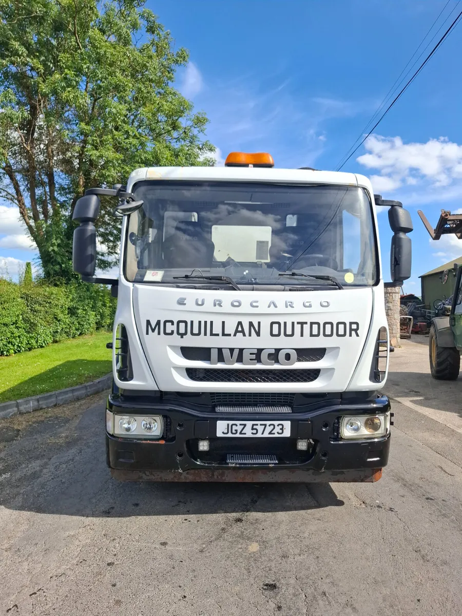 2013 Iveco Road sweeper - Image 3