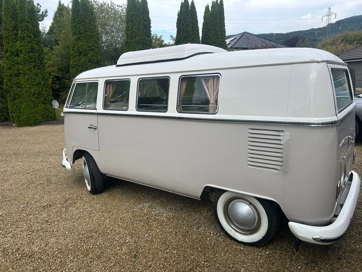 Volkswagen campervan - Image 4