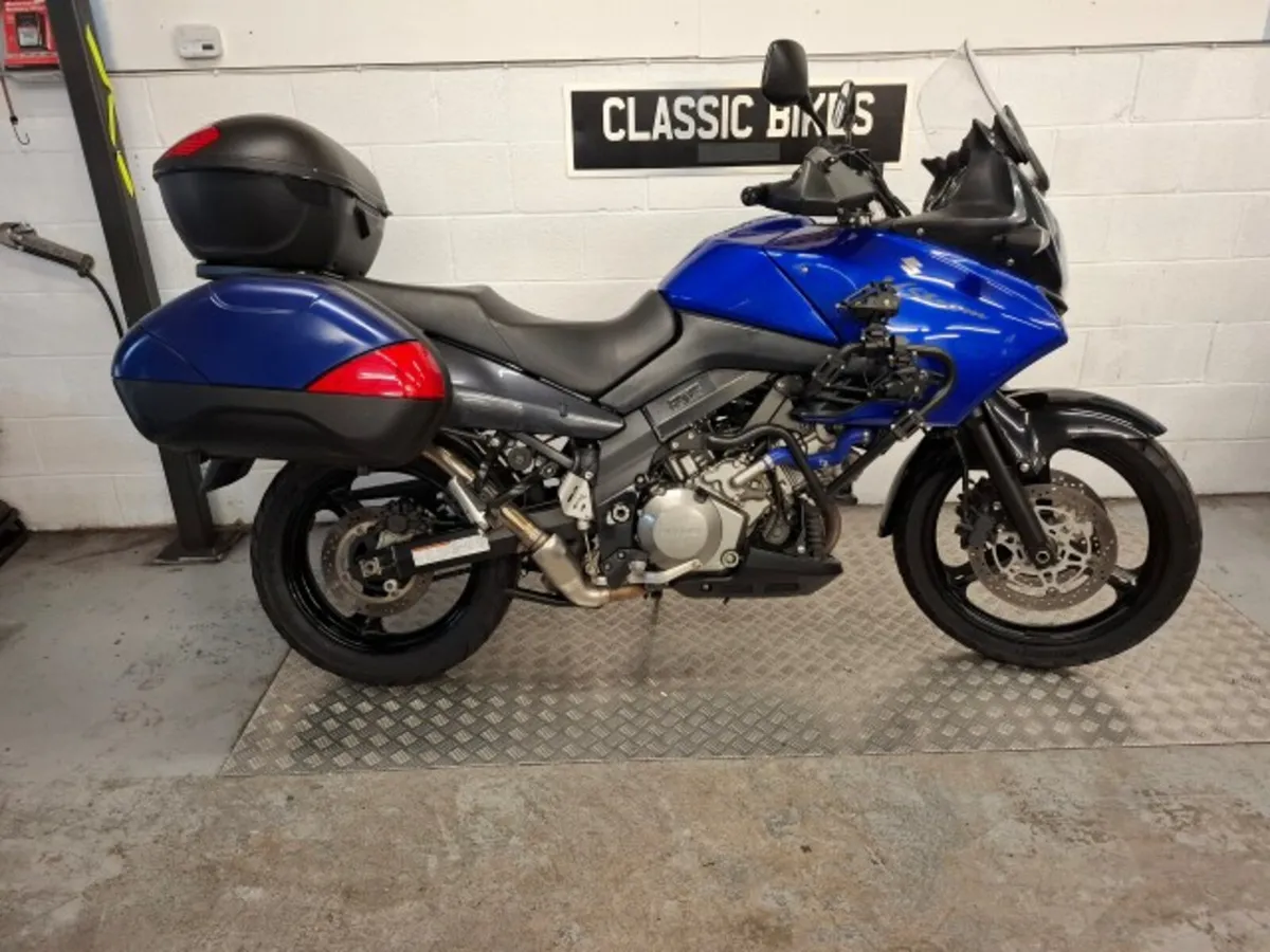 Suzuki DL1000 2002 - Image 1