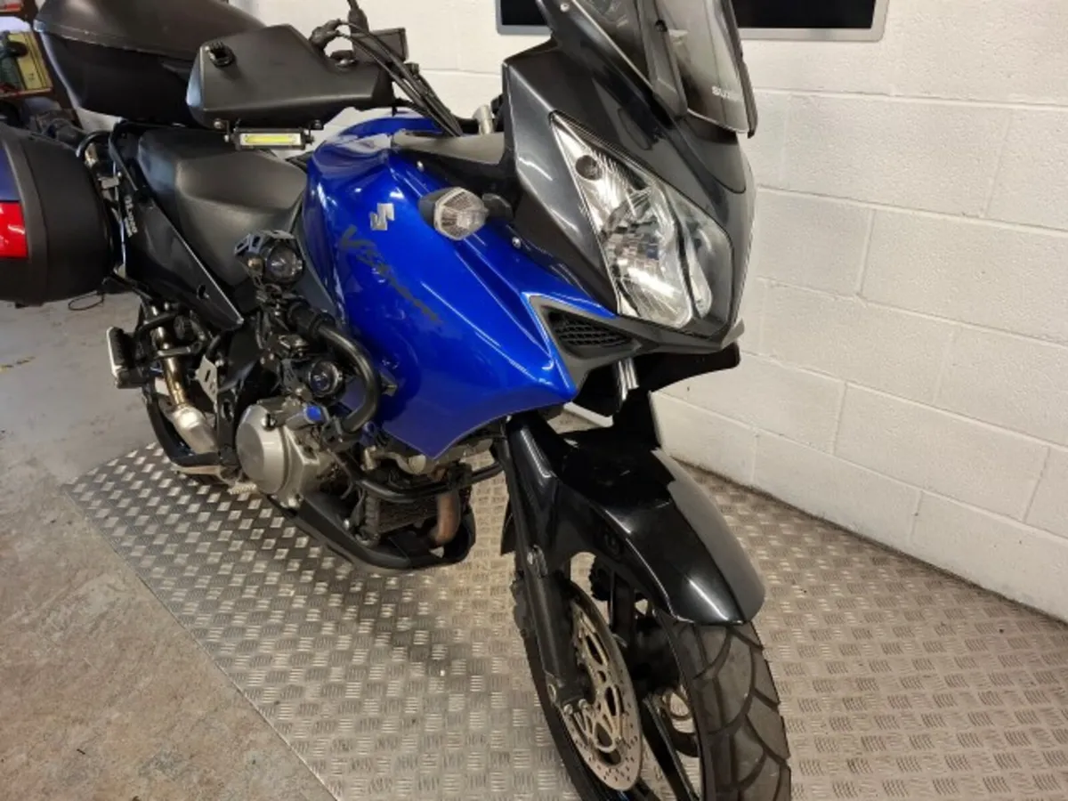 Suzuki DL1000 2002 - Image 2
