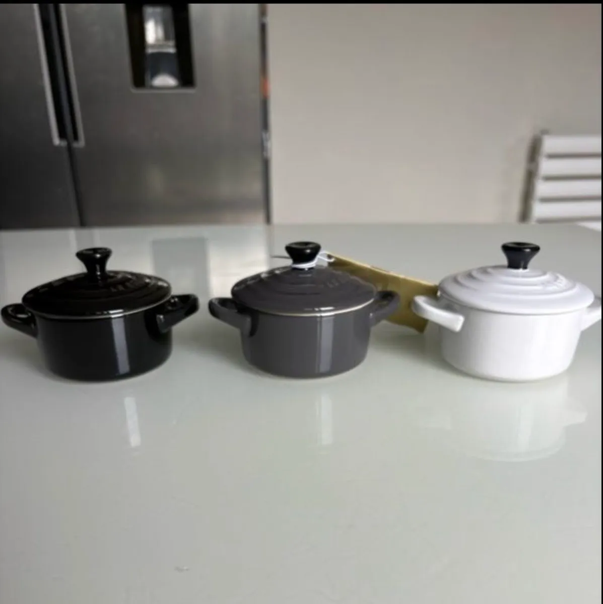 Le Creuset set of mini cocottes - Image 3