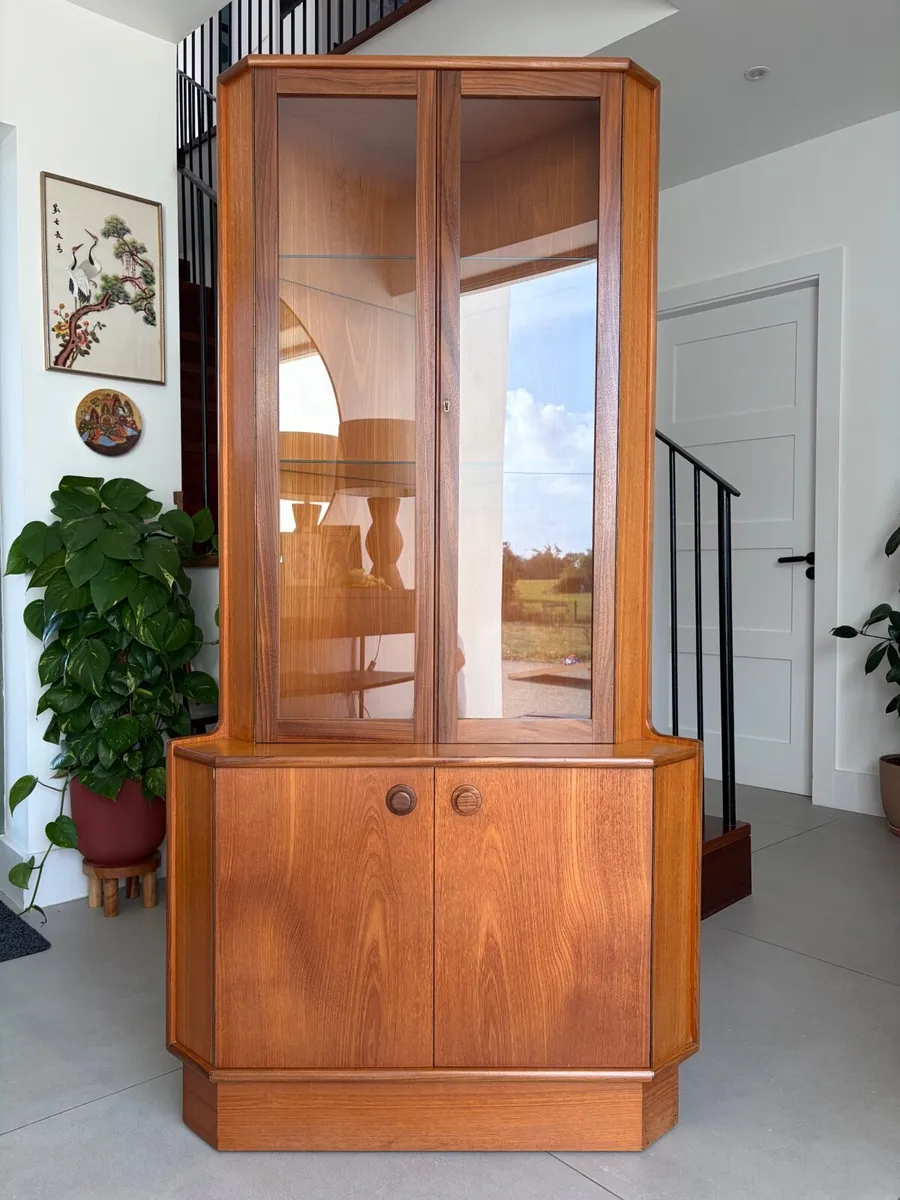 Mid Century Modern Turnidge of London Corner Unit - Image 2