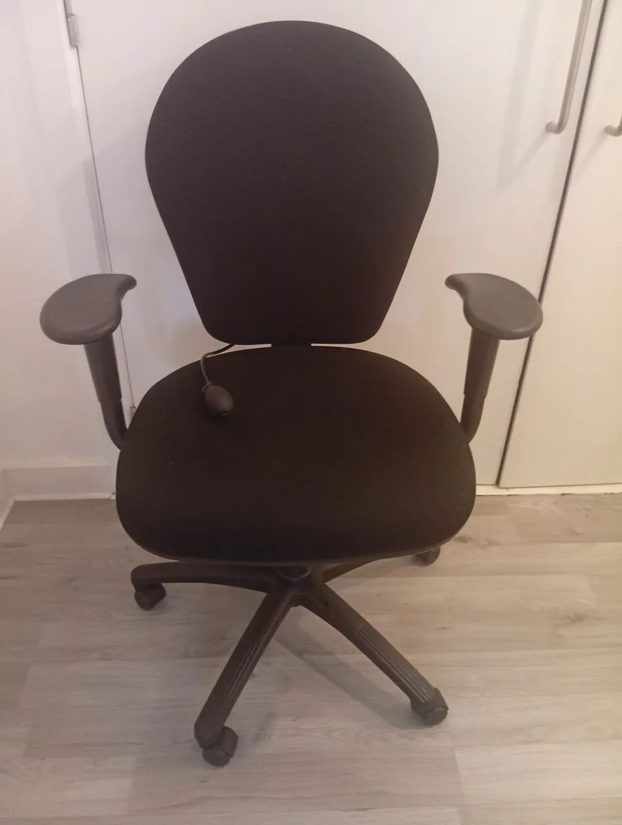 Quality Professional Expensive Computer Chair - Image 1