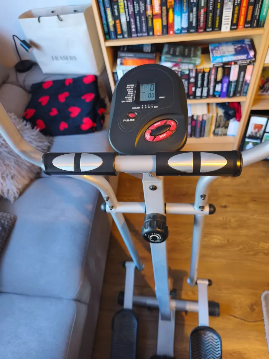 Cross trainer - Image 2