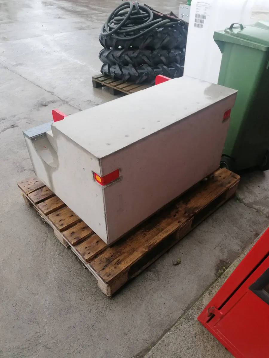 Quick attach concrete Weights - Image 4