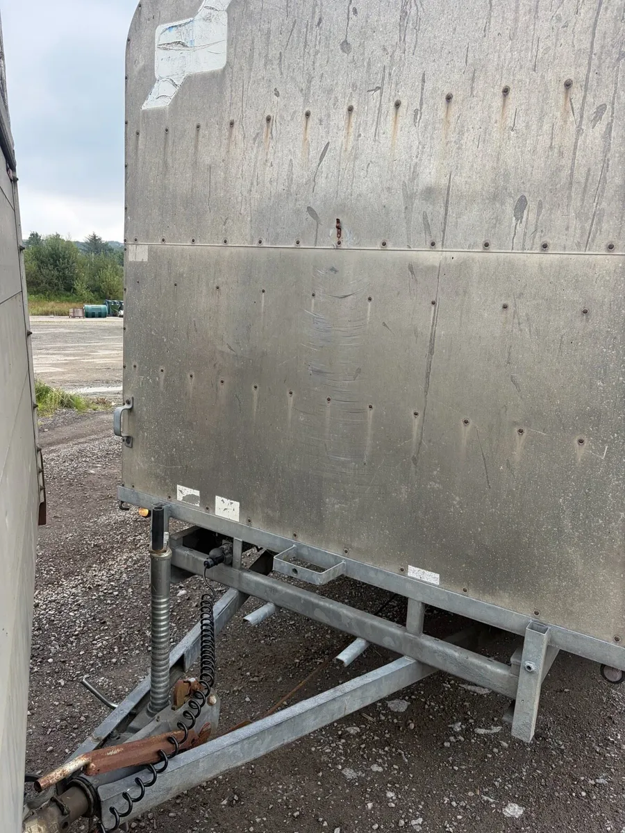 Ifor williams 12x6 and 10x5’9 - Image 4