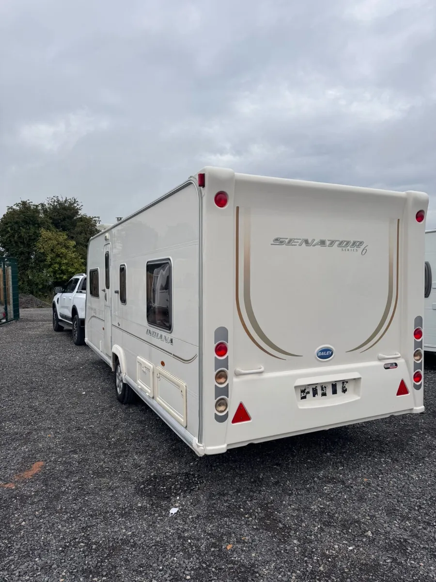 Bailey Senator Indiana – 4 Berth Fixed Bed Caravan - Image 4
