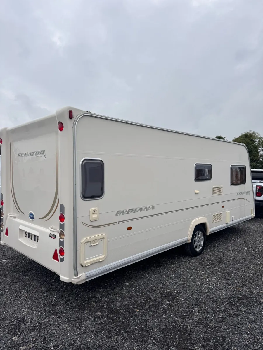 Bailey Senator Indiana – 4 Berth Fixed Bed Caravan - Image 3