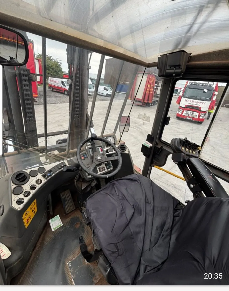9 Ton Forklift - Image 4