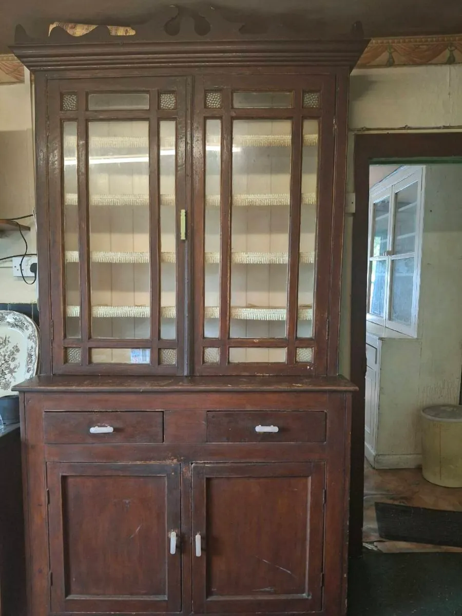Dressers - Image 2