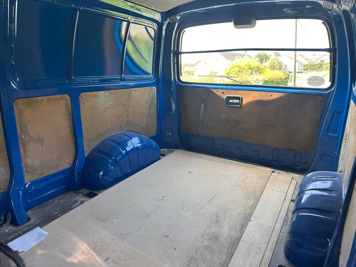 Toyota Hiace "genuine Irish van" - Image 2