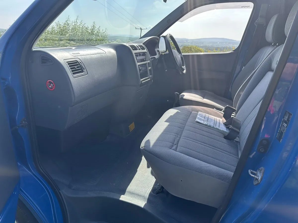 Toyota Hiace "genuine Irish van" - Image 4