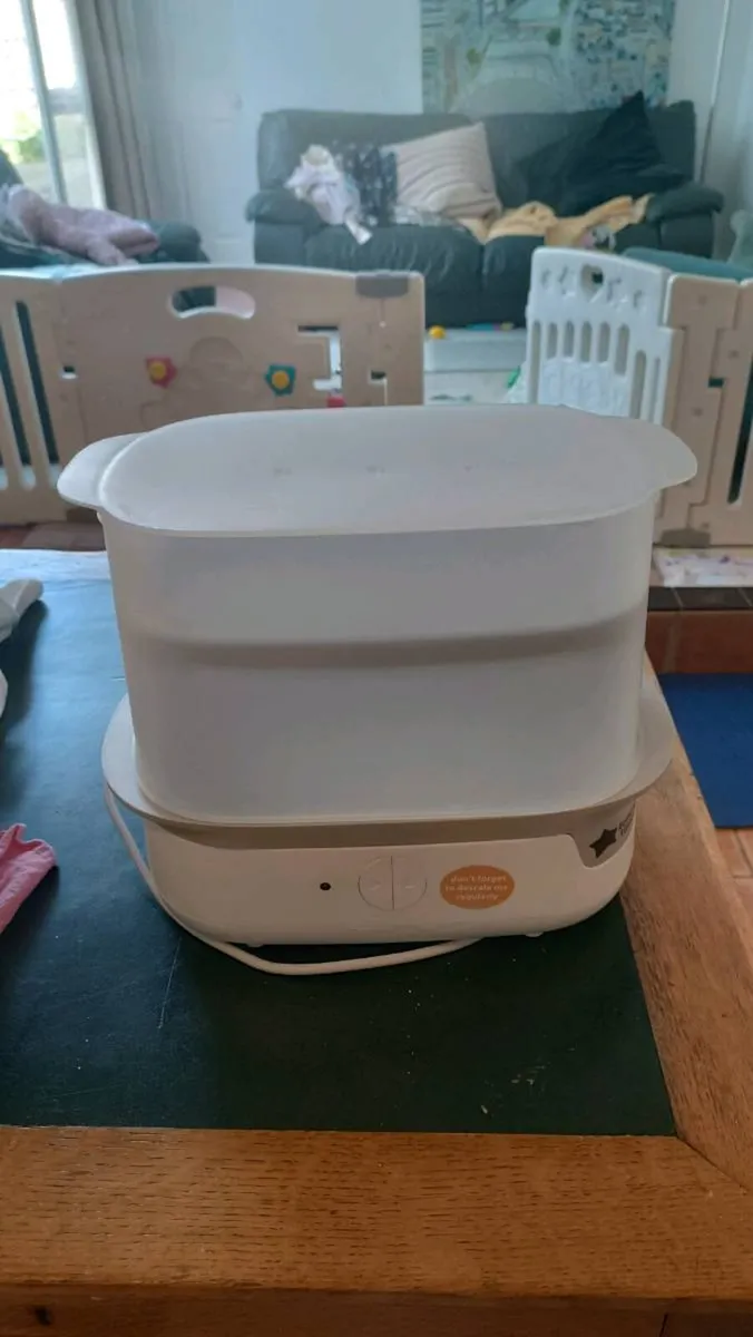 Tommy Tippee Sterilising Unit - Image 1