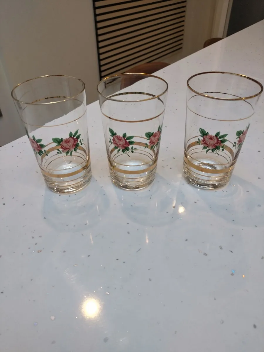 Vintage drinking glasses - Image 1