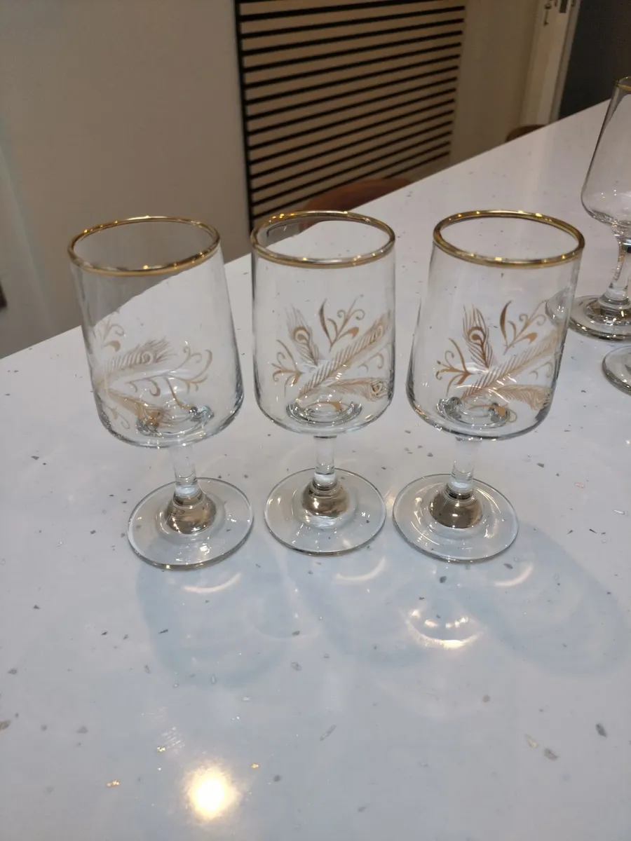 Vintage drinking glasses - Image 3