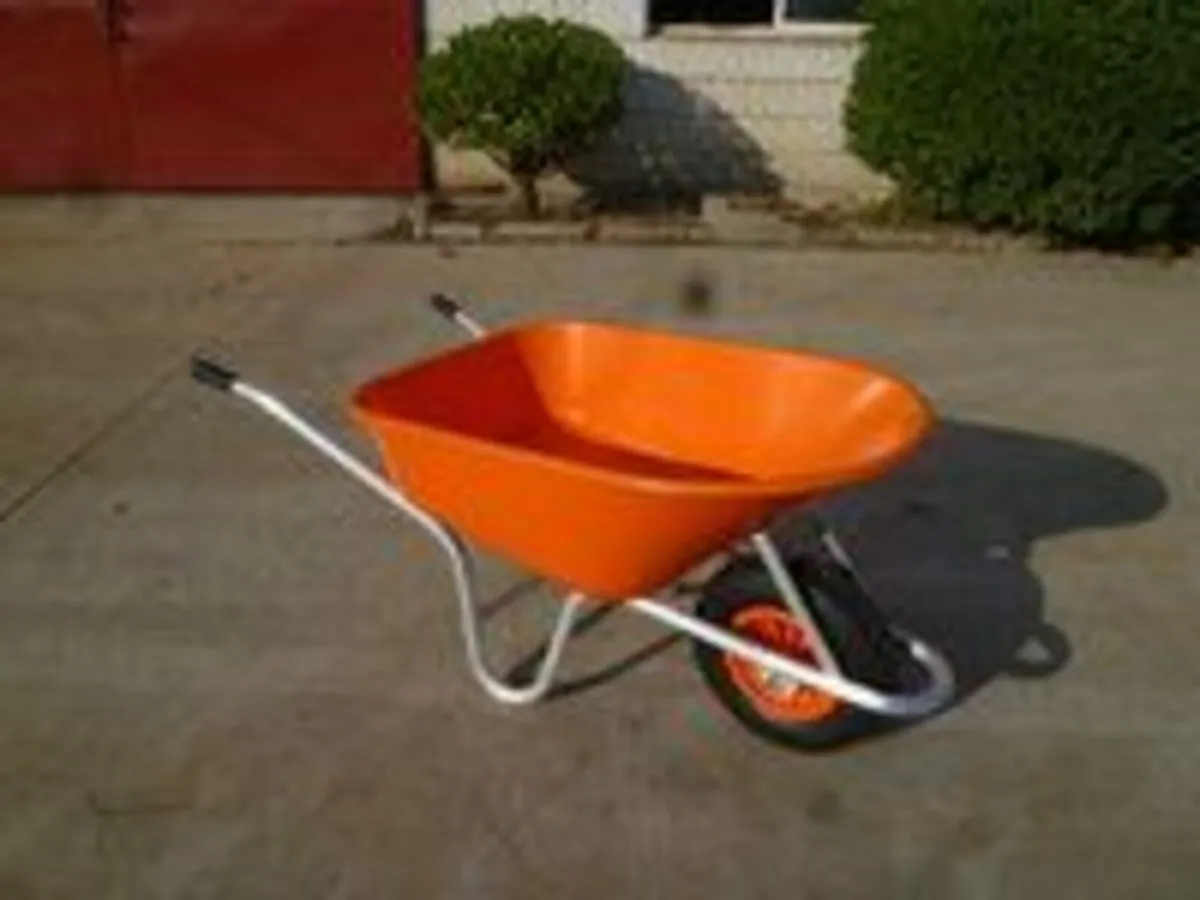 VICTOR Construction Wheelbarrow - Image 2