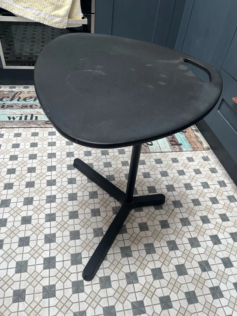 Small table - Image 1