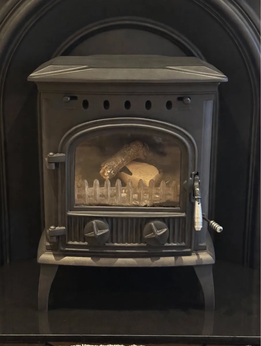Fireplace Surround + Insert + Stove + Plate & Flue - Image 2