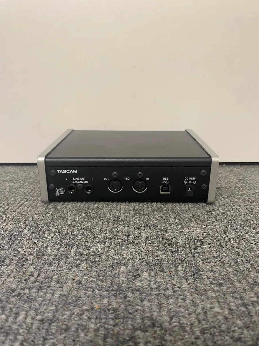 Tascam US-2X2 ~ Usb audio/Midi Interface - Image 3