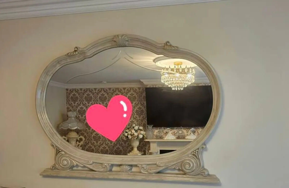 Italian furniture - Image 2