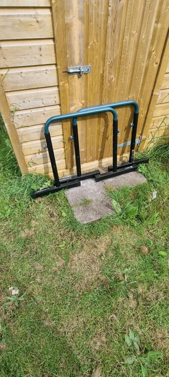 Height adjustable dip bars - Image 1