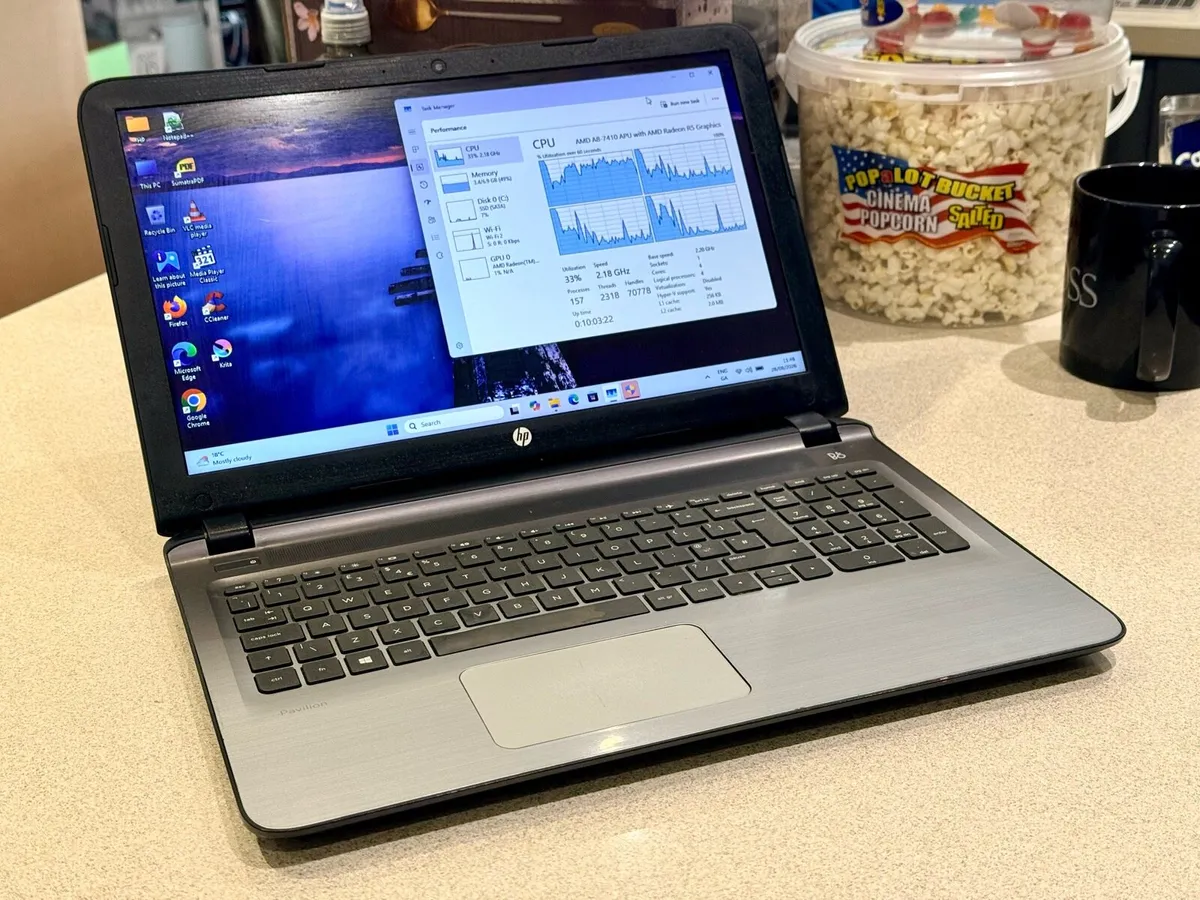 HP Pavilion 15 Quad Core Windows 11 - Image 1