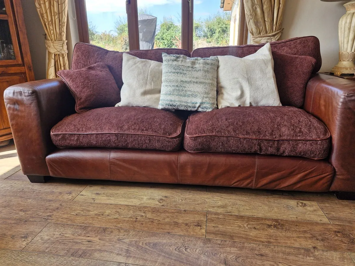 Suite of furniture - Image 3