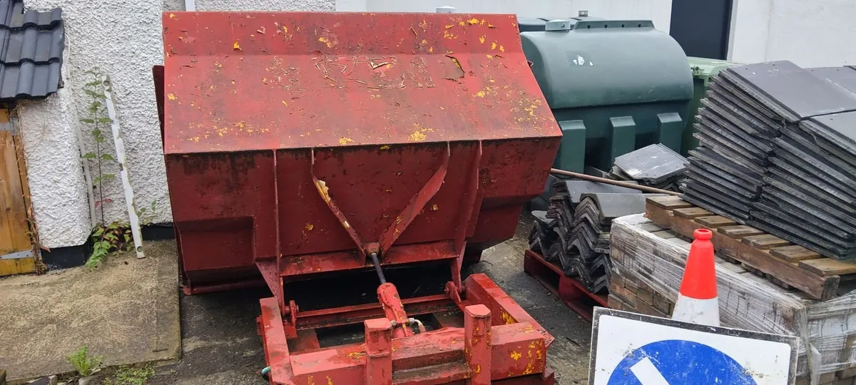 Fork Truck/Teleporter Hydraulic Tipping Skip - Image 2