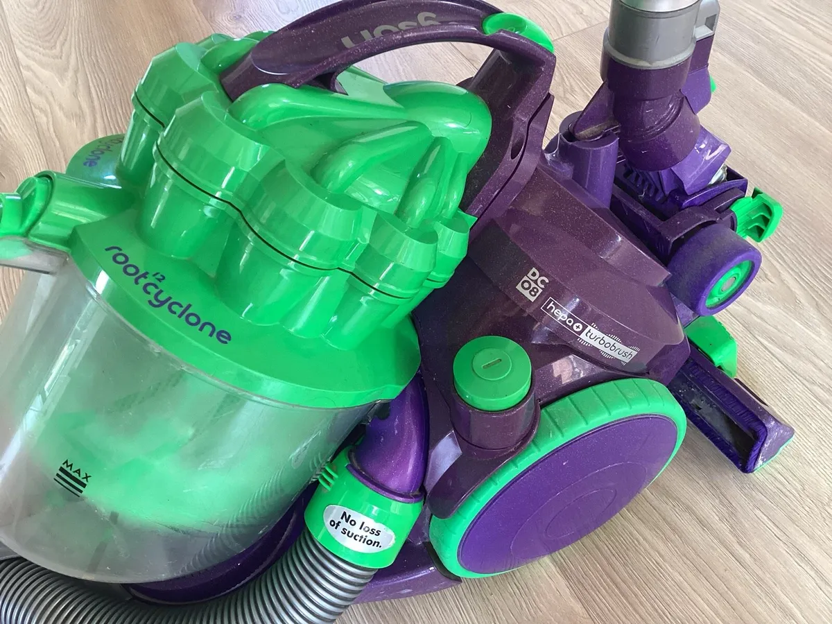 Dyson vacuum cleaner - Image 2