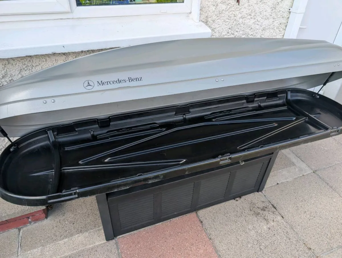 Mercedes Roof Box - Image 2