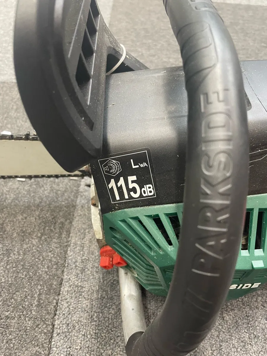 Parkside Petrol Chainsaw - Image 3