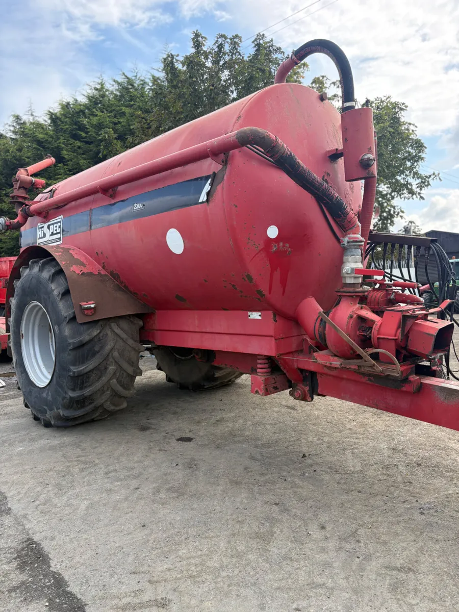 Hi spec 2300G slurry tanker with rain gun - Image 3