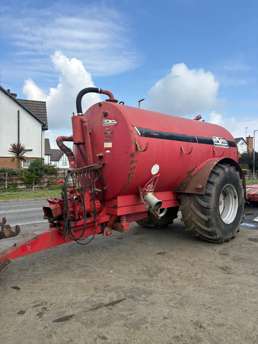 Hi spec 2300G slurry tanker with rain gun - Image 1