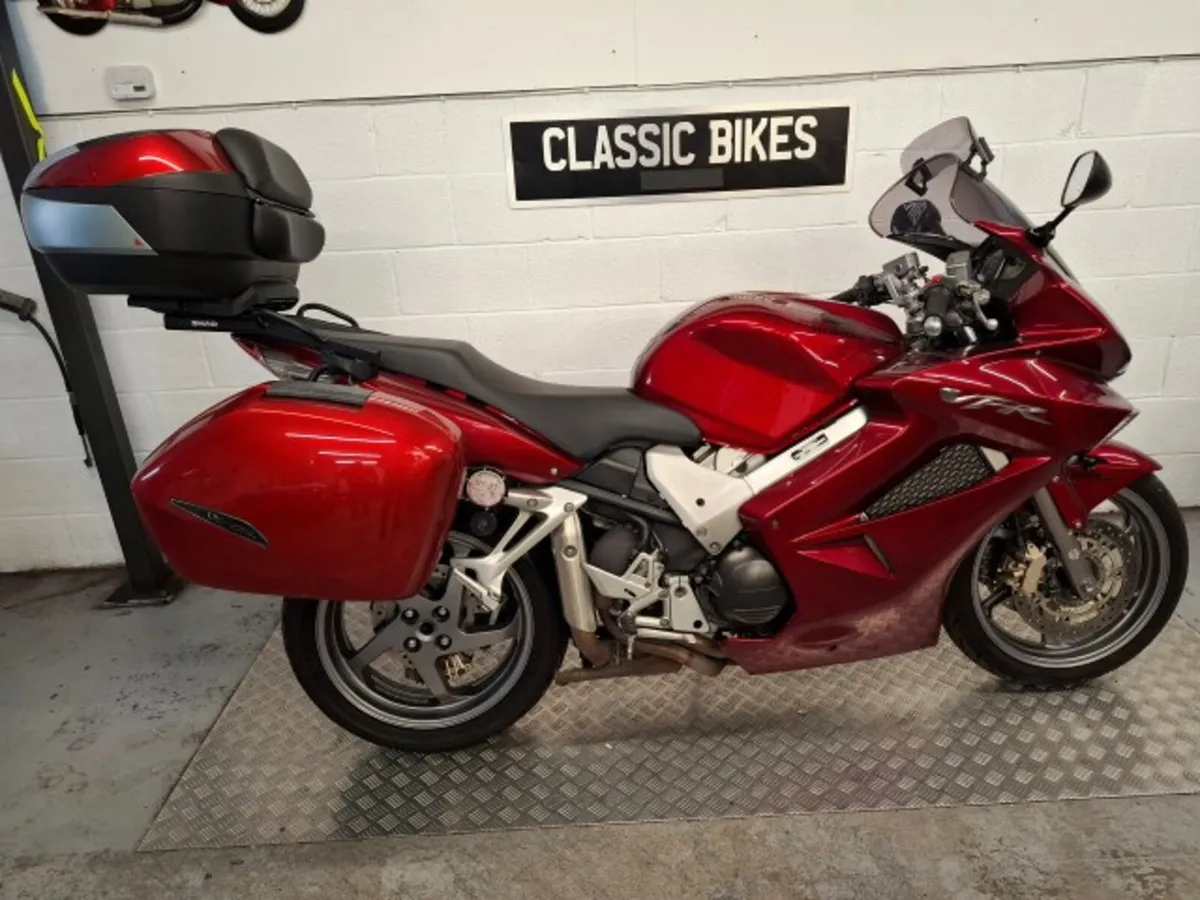 Honda VFR800 2008 - Image 1