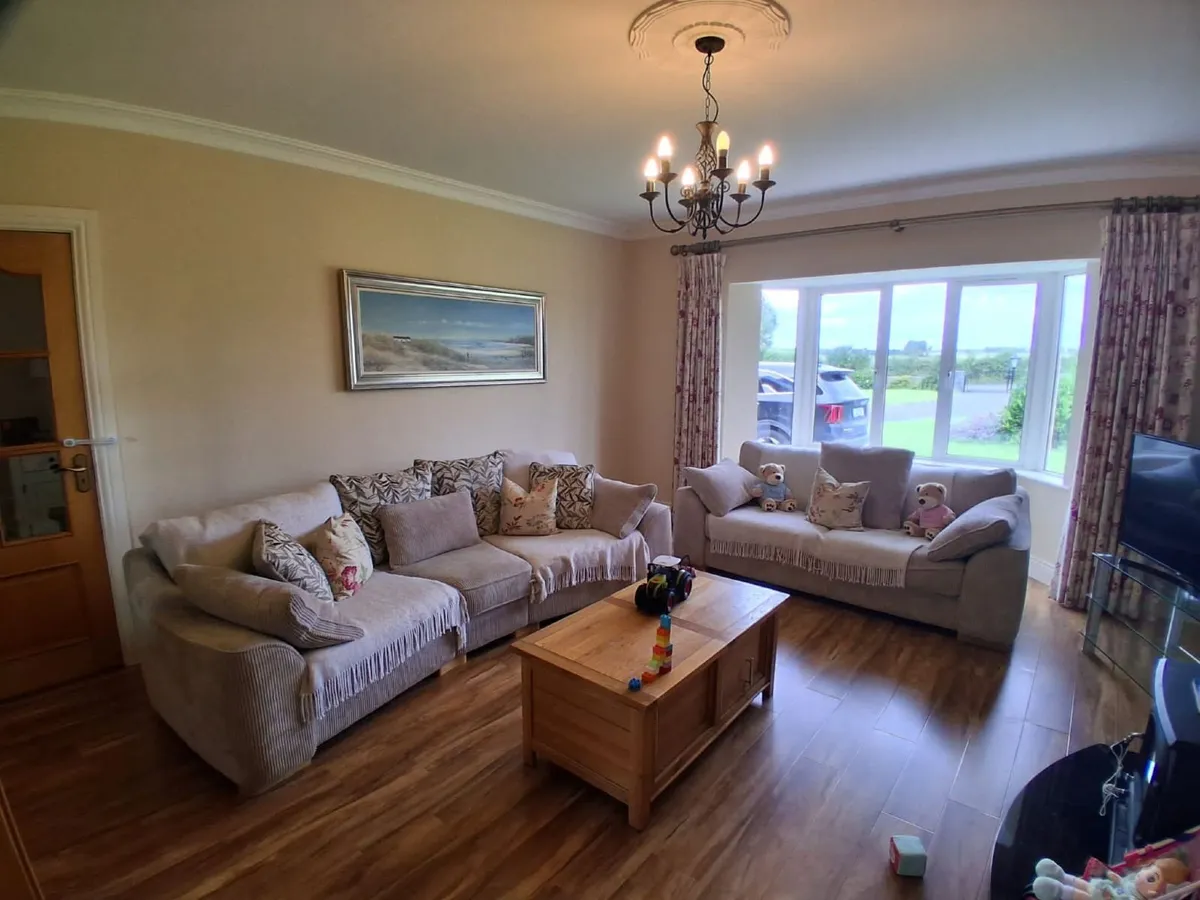 Suite of Furniture - Image 2