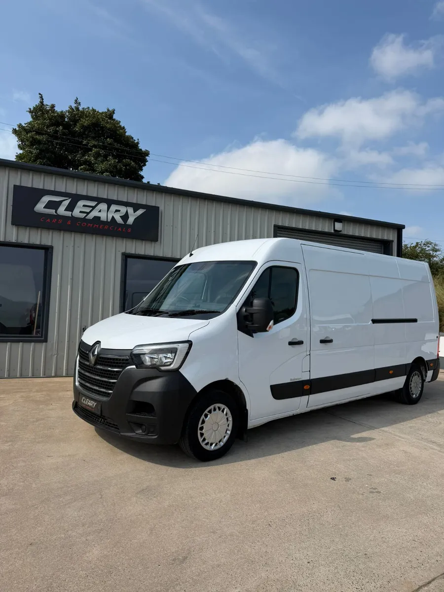 Renault Master 2023 - Image 1