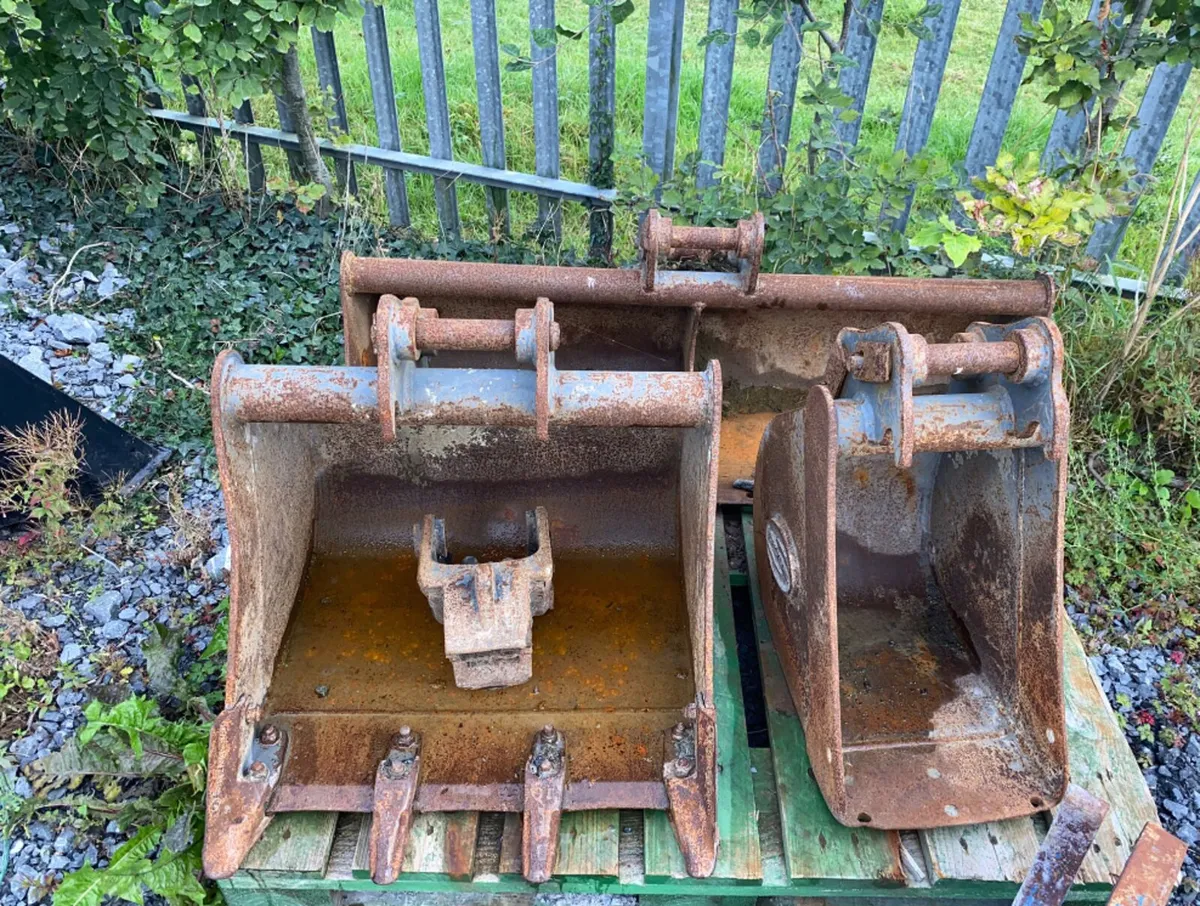 EXCAVATOR BUCKETS - Image 1