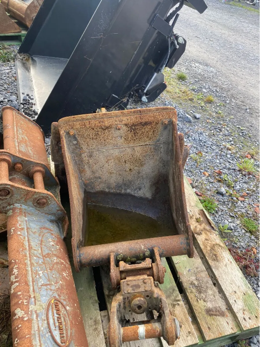 EXCAVATOR BUCKETS - Image 4