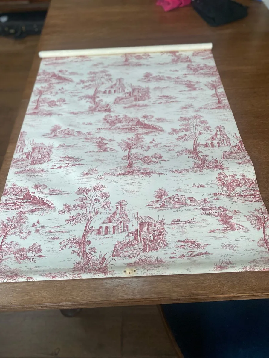 Roller blind in Toille fabric - Image 1