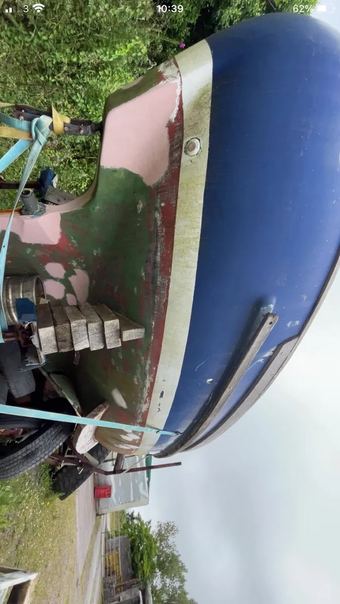 30 foot boat project on a trailer - Image 3