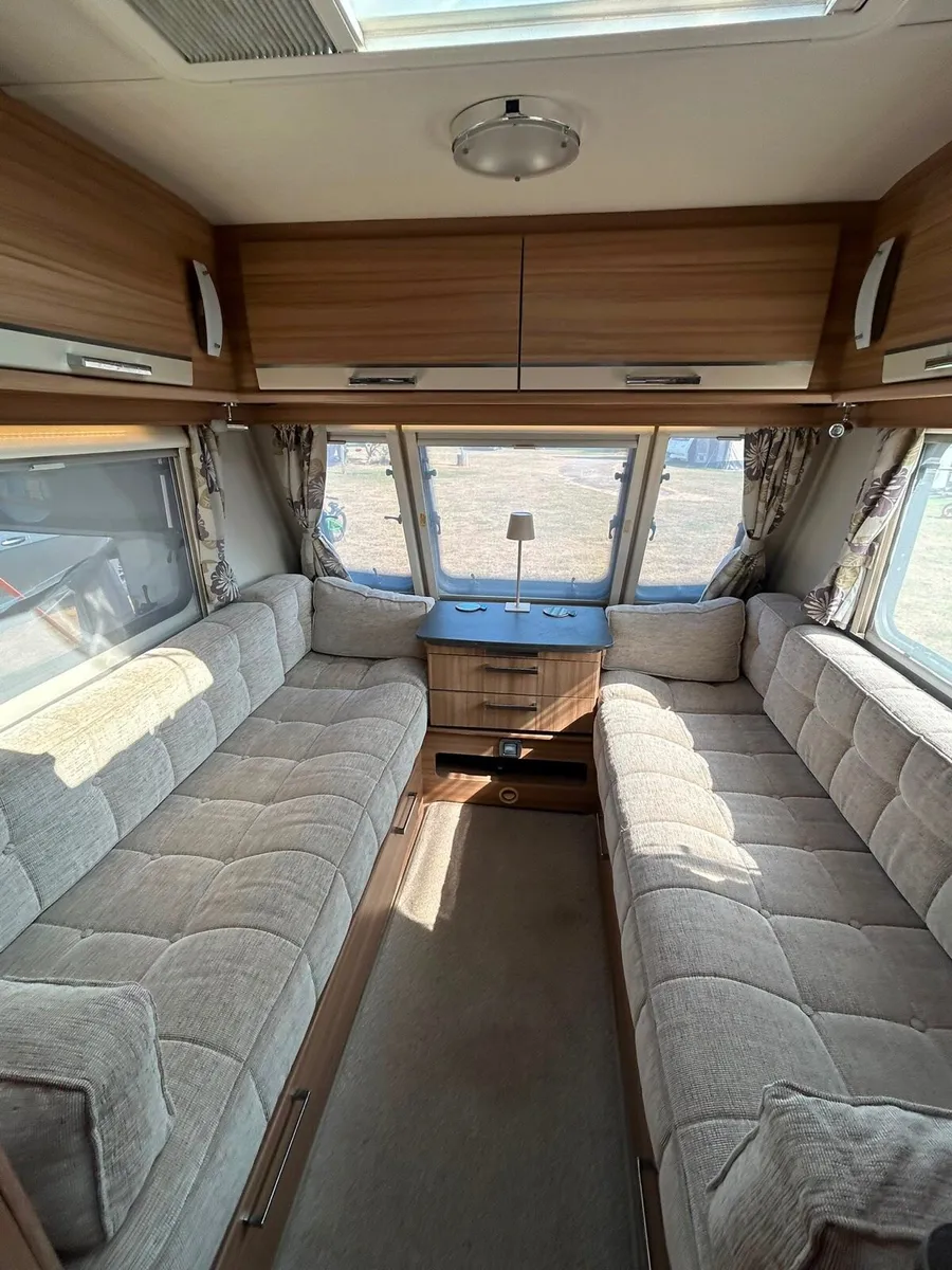 Caravan - Image 4