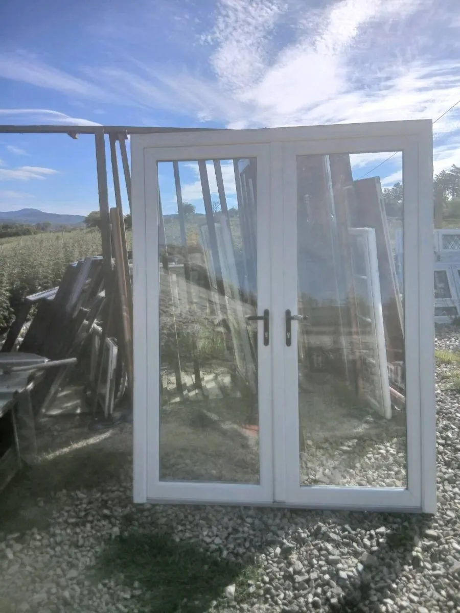 Pattio doors   lage selection  different  sizes - Image 3