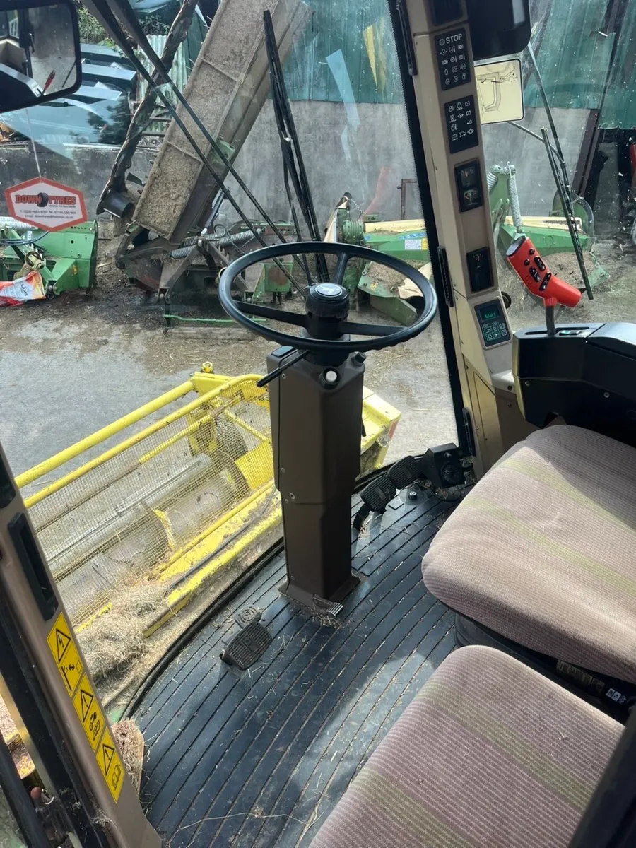 John Deere 6850 - Image 4