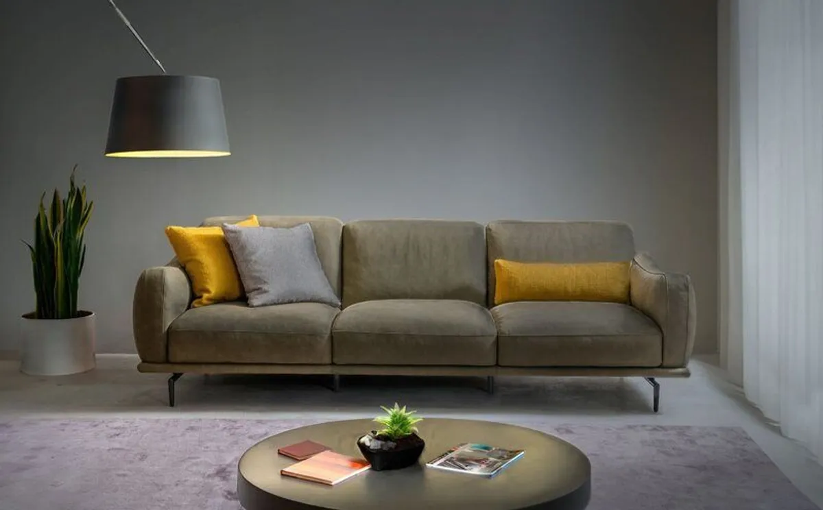 Italian Sofa Highest Grade Italian leather - Image 2