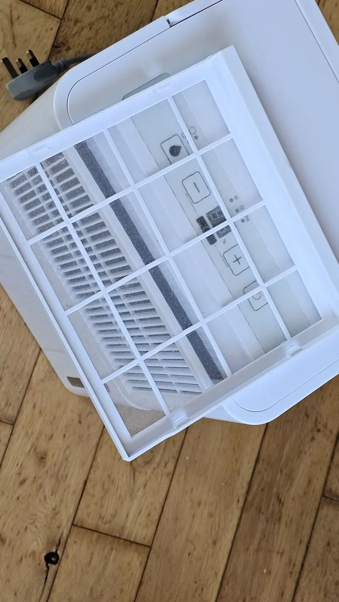 Dehumidifier 10 Litres per 24 hours 245W - Image 4