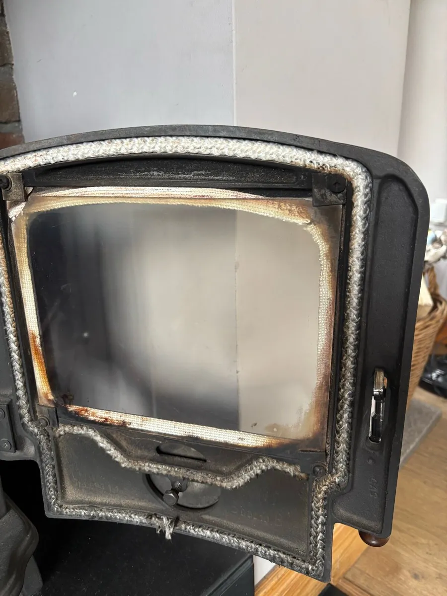 Oisin Stanley stove - Image 2