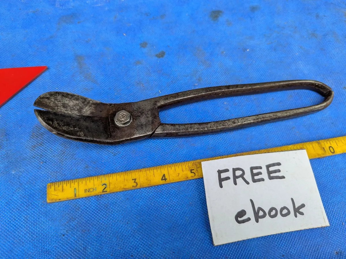 Angled Tin Snips - Image 1